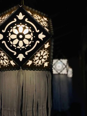 Vesak Festivali, Sri Lanka 'da Renkli Vesak Feneri