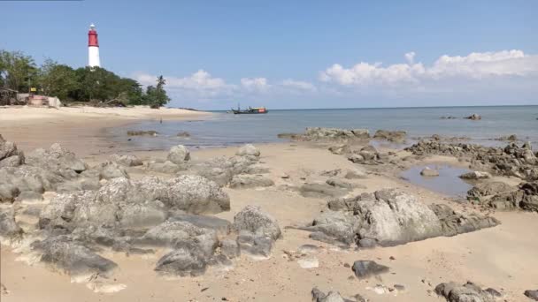 Natural Scenery Expanse Rocks Beach Lighthouse City Muntok Indonesia — Stock Video
