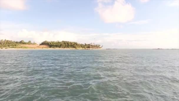 Vista Mezzo All Oceano Con Isola Nella Città Muntok Indonesia — Video Stock
