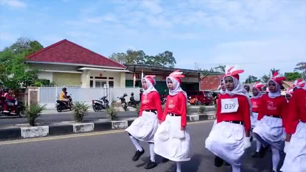 Muntok Indonésie Septembre 2023 Des Lycéens Indonésiens Participent Une Compétition — Video