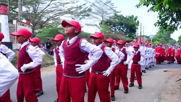 Muntok Indonesia September 2023 Siswa Sekolah Dasar Berseragam Merah Dan — Stok Video