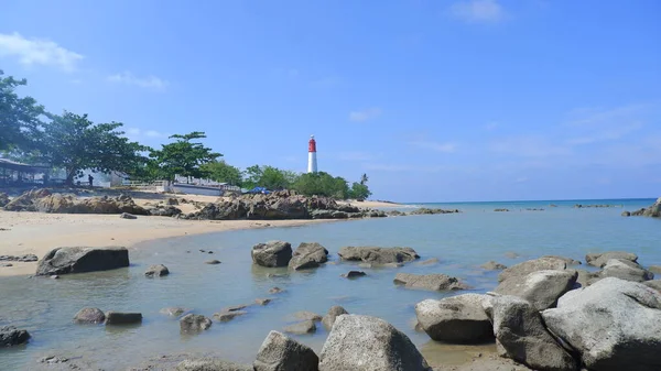 Güzel Doğal Manzara, Tanjung Anda 'nın kıyı şeridi Kayalıklı Dalgalar