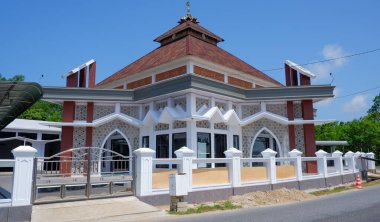 Endonezya 'nın batısındaki Muntok şehrinde güzel Nurul Hikmah Camii.