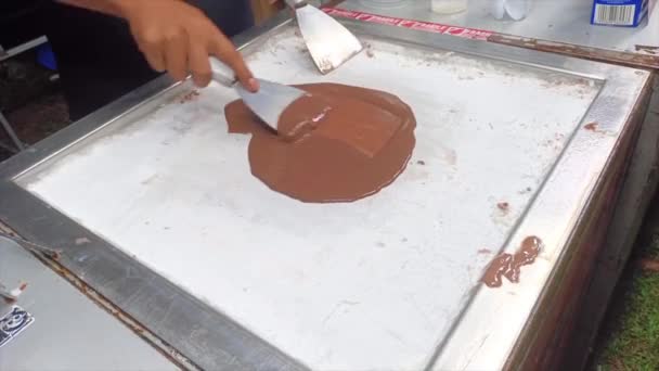 Мунток Индонезия Июня 2023 Года Уличная Еда Шоколада Сделанная Мороженое — стоковое видео