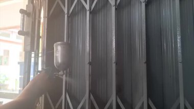El spreyi boyama Metal Katlama Kapısı veya Güvenlik Kapısı