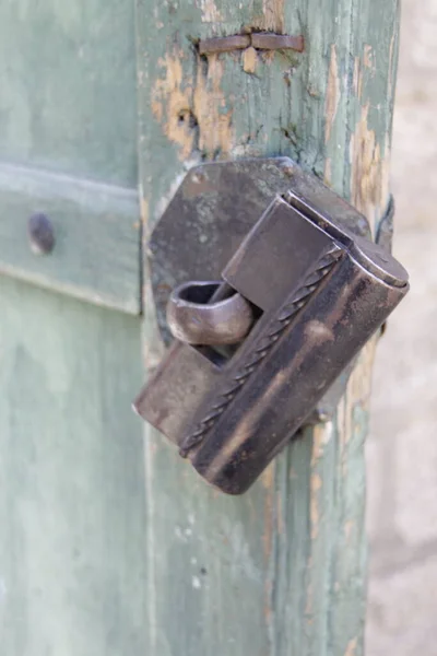 Old Rusty Metal Door Handle — Stock Photo, Image