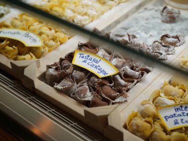 Yeni yapılmış İtalyan makarnası.