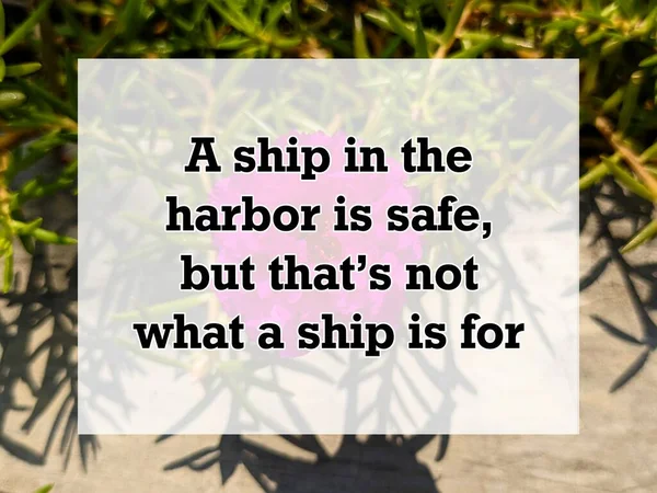 Μια Αγγλική Παροιμία Απόσπασμα Κειμένου Φόντο Ένα Πλοίο Στο Λιμάνι — Φωτογραφία Αρχείου