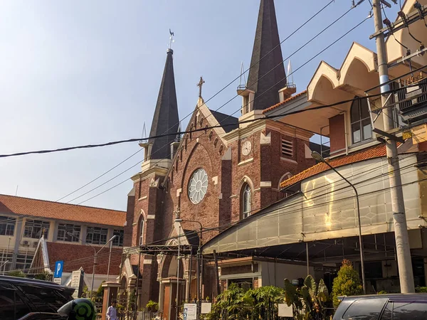 Kahverengi Bir Kilise Binası Surabaya Endonezya Mayıs 2023 — Stok fotoğraf