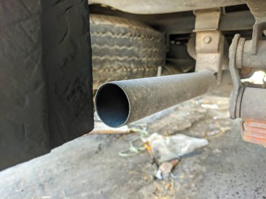 Kapalı vagon egzozu.