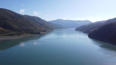 Zhinvali su deposu Aragvi nehri üzerinde bulunan yapay bir göldür.