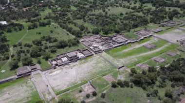 Teotihuacan, Meksika 'nın 50 km kuzeydoğusunda bulunan antik bir Mezoamerikan şehridir.