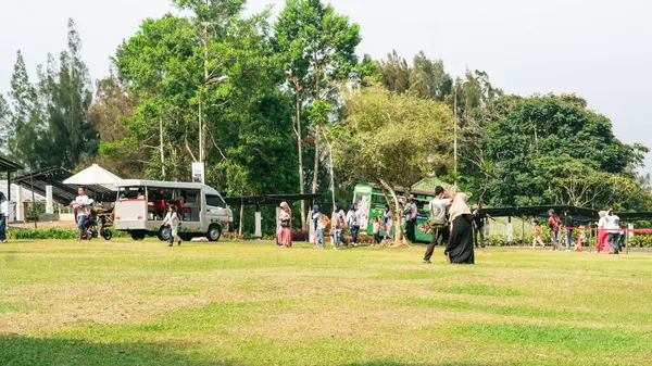 Cianjur, Batı Java. 29 Ekim 2023, CIbodas Koruma Parkı 'nın turist fotoğrafı. Cibodas Botanik Bahçesi