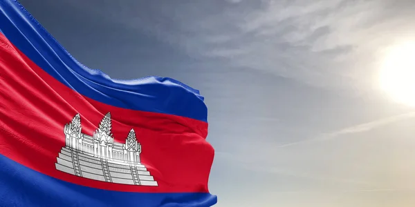 Cambogia Bandiera Nazionale Stoffa Tessuto Sventolando Sul Bel Cielo Grigio — Foto Stock