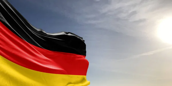 Alemanha Tecido Pano Bandeira Nacional Acenando Céu Cinza Bonito Fundo — Fotografia de Stock