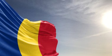 Romanya ulusal bayrak kumaşı güzel gri arka planda dalgalanıyor.