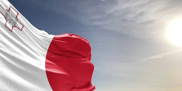 Maltas Nationalflagge Weht Schönen Grauen Himmel — Stockfoto