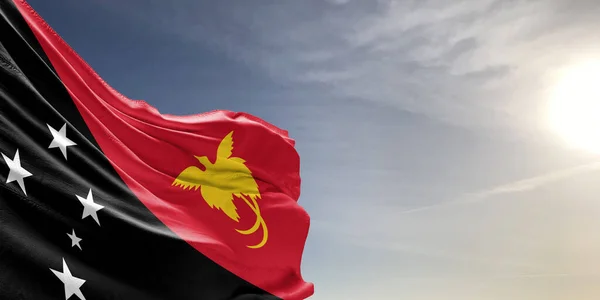 Papúa Nueva Guinea Tela Bandera Nacional Ondeando Sobre Hermoso Cielo — Foto de Stock