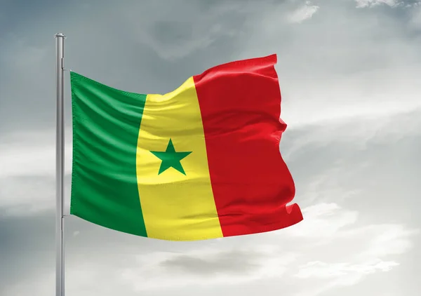 Senegals Nationalflagge Weht Schönen Grauen Himmel — Stockfoto