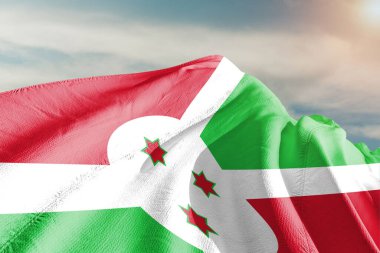 Burundi Ulusal Bayrak Kumaşı Güzel bir arka planda sallanıyor.