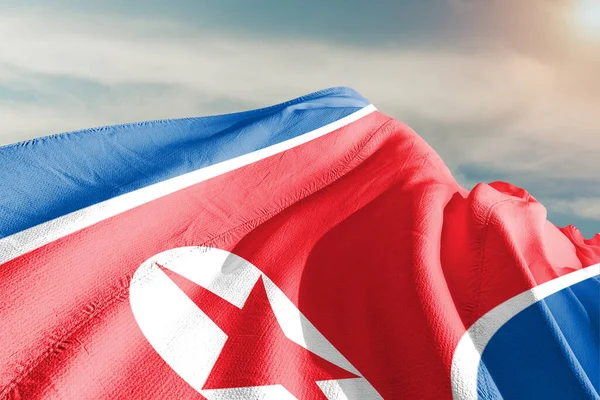 Coreia Tecido Pano Bandeira Nacional Norte Acenando Fundo Cinza Bonito — Fotografia de Stock