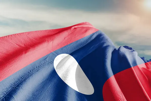 Laos Nationella Flagga Tyg Viftar Vackra Grå Bakgrund — Stockfoto