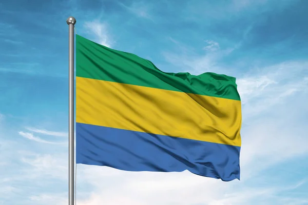 Gabon Nemzeti Zászló Szövet Integetett Gyönyörű Felhős Háttér — Stock Fotó