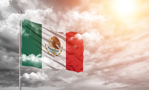 Εθνική Σημαία Μεξικού Ύφασμα Κυματίζει Όμορφη Θολά Γκρι Φόντο — Φωτογραφία Αρχείου