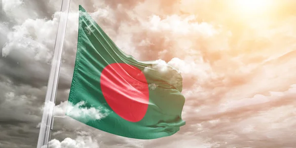 Bangladesh Nationella Flagga Tyg Viftar Vackra Grå Bakgrund — Stockfoto