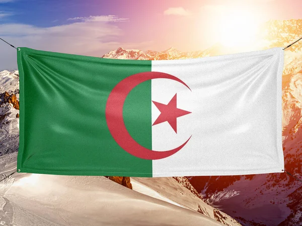 Algeria National Flag Cloth Fabric Waving Beautiful Mountain Background — Stock Photo, Image