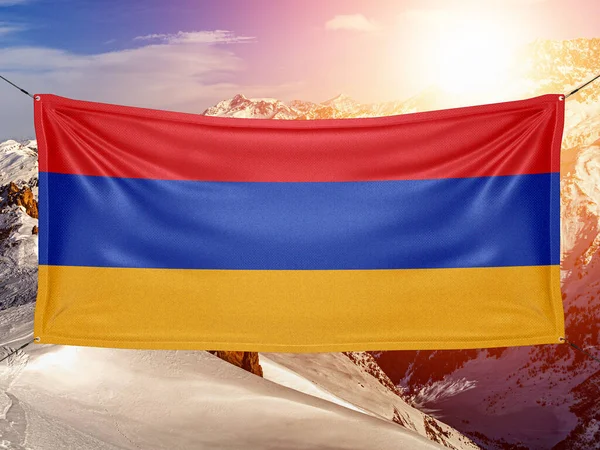 Ткань Национального Флага Армении Размахивающая Красивом Горном Фоне — стоковое фото