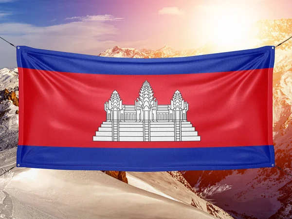 Камбоджа Национальный Флаг Ткани Ткани Размахивая Красивом Фоне Горы — стоковое фото