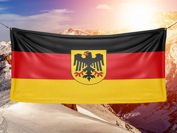 Tecido Pano Bandeira Nacional Alemanha Acenando Belo Fundo Montanha — Fotografia de Stock