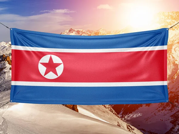 Coréia Tecido Pano Bandeira Nacional Norte Acenando Belo Fundo Montanha — Fotografia de Stock