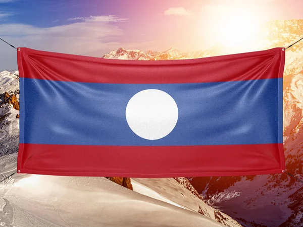 Laos Tela Bandera Nacional Ondeando Sobre Hermoso Fondo Montaña — Foto de Stock