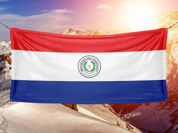 Виготовлення Тканин Національного Прапора Парагваю Прекрасному Тлі Гір — стокове фото