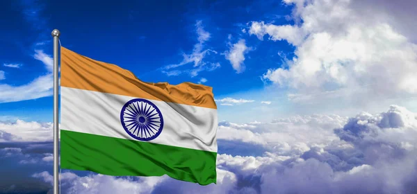 Ινδία Εθνική Σημαία Ύφασμα Κυματίζει Στο Όμορφο Φόντο Σύννεφο — Φωτογραφία Αρχείου