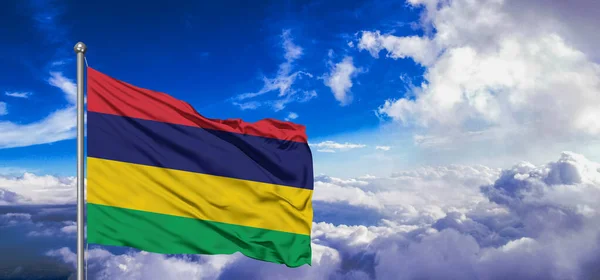 Mauritius National Flag Cloth Fabric Waving Beautiful Cloudy Background — Stock Photo, Image