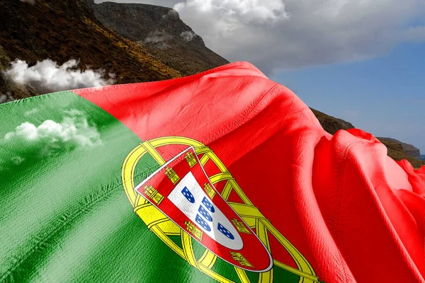 Португалія Національний Прапор Тканини Махаючи Красивому Небі Фон — стокове фото