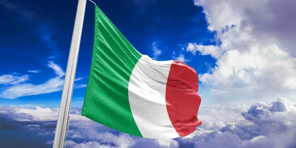 Itália Tecido Pano Bandeira Nacional Acenando Céu Bonito Fundo — Fotografia de Stock
