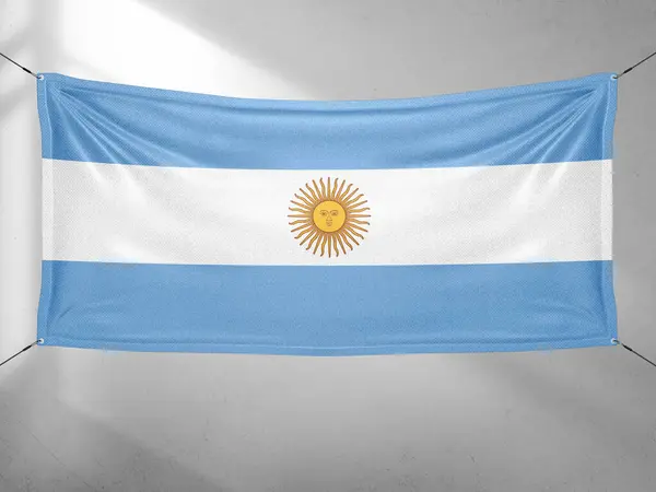 Tecido Pano Bandeira Nacional Argentina Acenando Céu Cinza Bonito Fundo — Fotografia de Stock