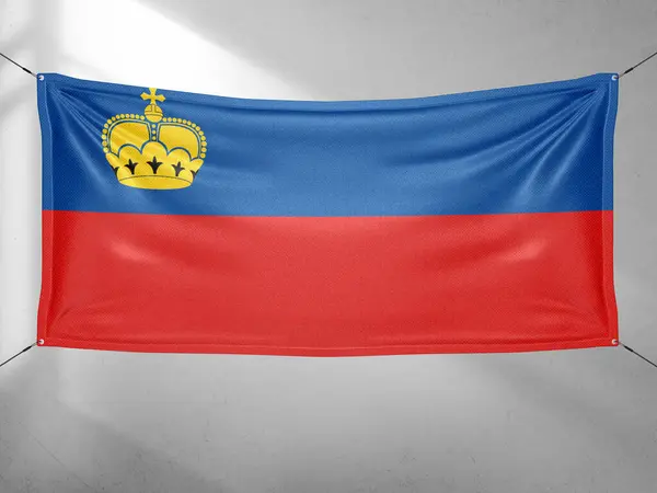 Kain Bendera Nasional Liechtenstein Melambai Langit Abu Abu Yang Indah — Stok Foto