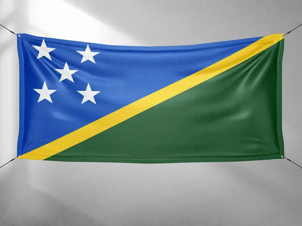 Salomonseilanden Nationale Vlag Doek Zwaaien Mooie Grijze Lucht Achtergrond — Stockfoto