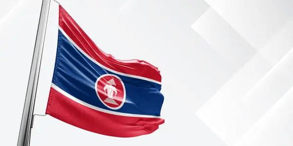 Laos Ulusal Bayrak Kumaşı Güzel Beyaz Meydan Arkaplanında Sallanıyor.