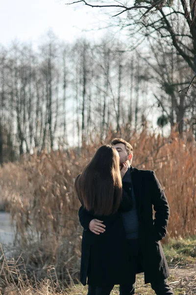 Man Woman Black Clothes Hugging Love Story Love Man Woman — Fotografia de Stock