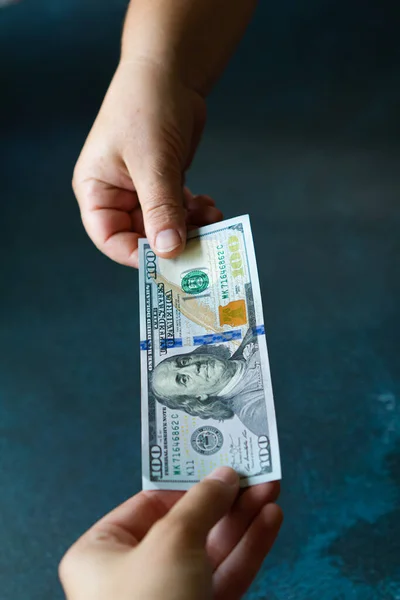 Uluslararası para birimi.dollar.carpi.exchange.wealth.agriy.country economy.desktop wallpaper .money on the table. Bir çok banknot.bank kredi.banka.bankanın kredisi. Yolsuzluk. poverty.bribe.payy.cash aid.cash aid.aid.com.t.tr