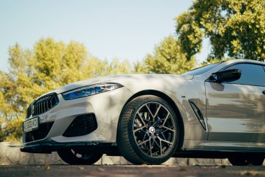 Kam 'yanske, Ukrayna. 24.09.23.Araba Fuarı. Otomobil kiralama. Araba kiralama. Araba kiralama. Yeni BMW.sport araba. Ayarlama. BMW in M package.wallpaper. Güzel teknolojik otomobil..