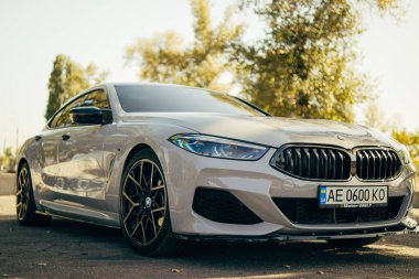 Kam 'yanske, Ukrayna. 24.09.23.Araba Fuarı. Otomobil kiralama. Araba kiralama. Araba kiralama. Yeni BMW.sport araba. Ayarlama. BMW in M package.wallpaper. Güzel teknolojik otomobil..