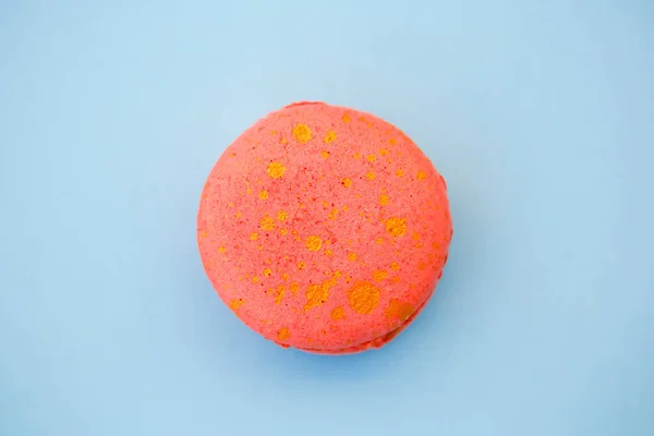 青を基調とした伝統的なフランスのクッキーマカロン 甘いクッキーマカロン ストック画像