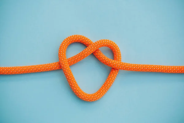 Rope Heart Shaped Knot Isolated Blue Background — Stock Photo, Image